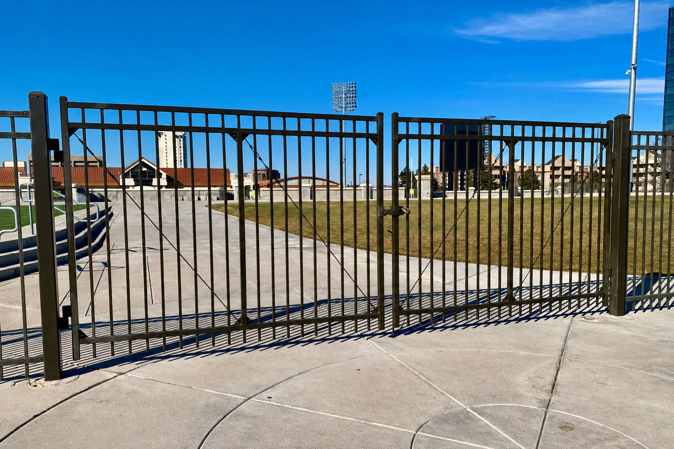 Commercial fence installation